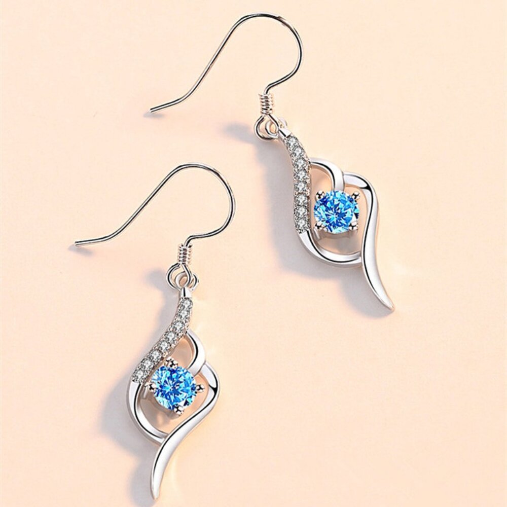 Heart-shaped quadrilateral earrings
